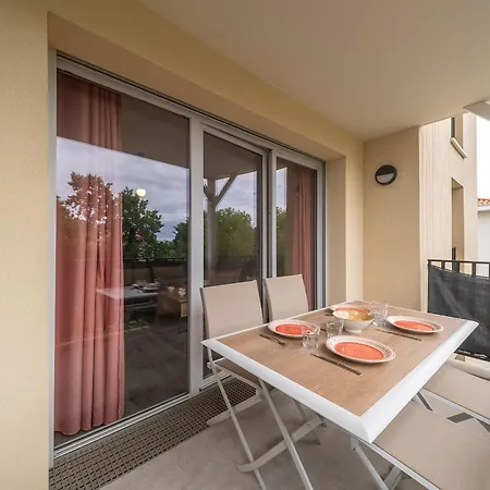 Centre-ville, Balcon - 4 Pers. - Fr-1-319-643 *