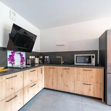 Centre-ville, Balcon - 4 Pers. - Fr-1-319-643 *